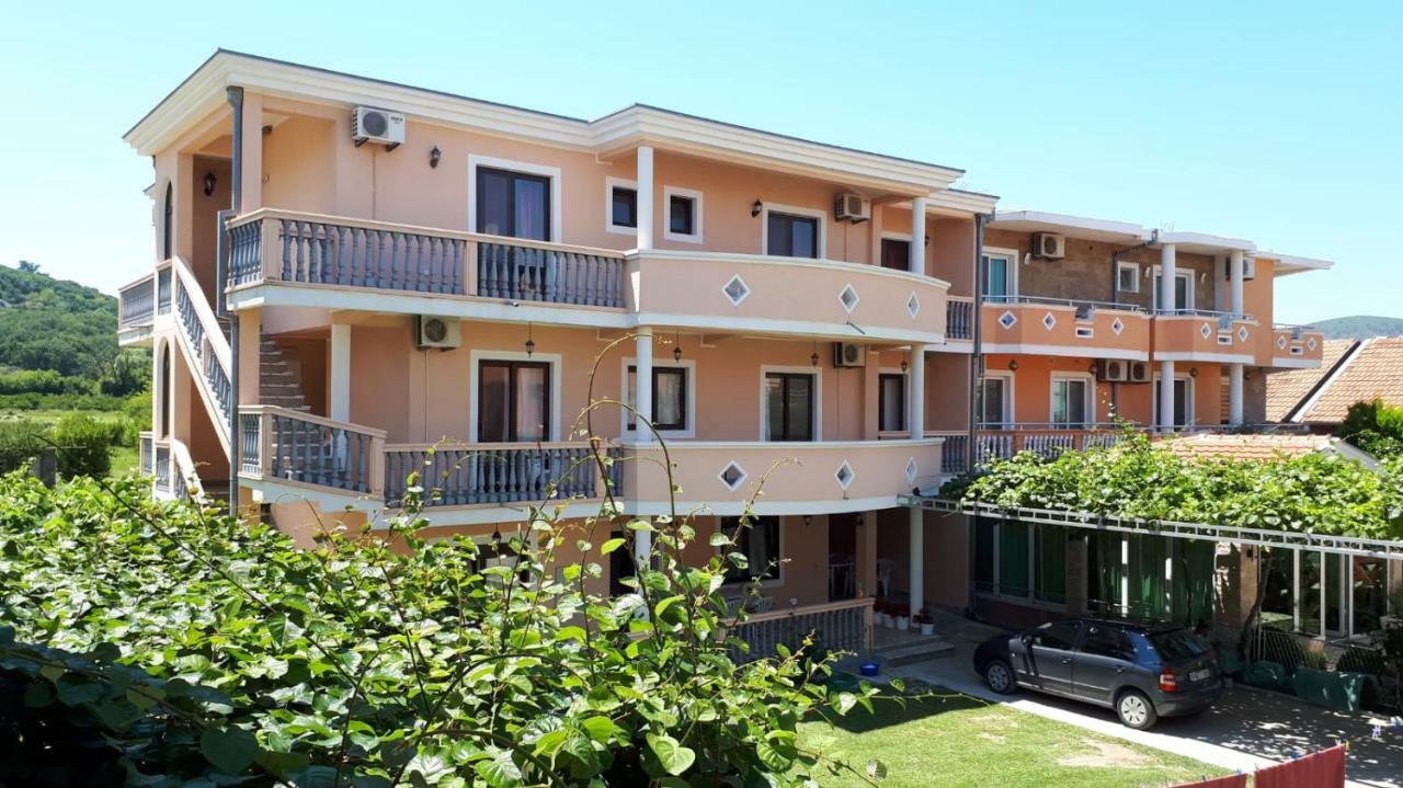 Rooms Ibrocevic Ulcinj Buitenkant foto